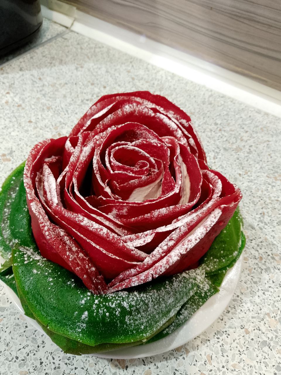 Блинная роза с кремом