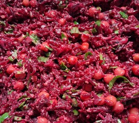 Свекольный салат с нутом