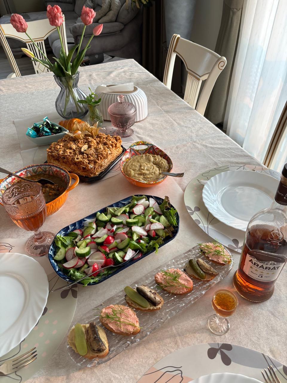 Гороховое пюре и гуляш