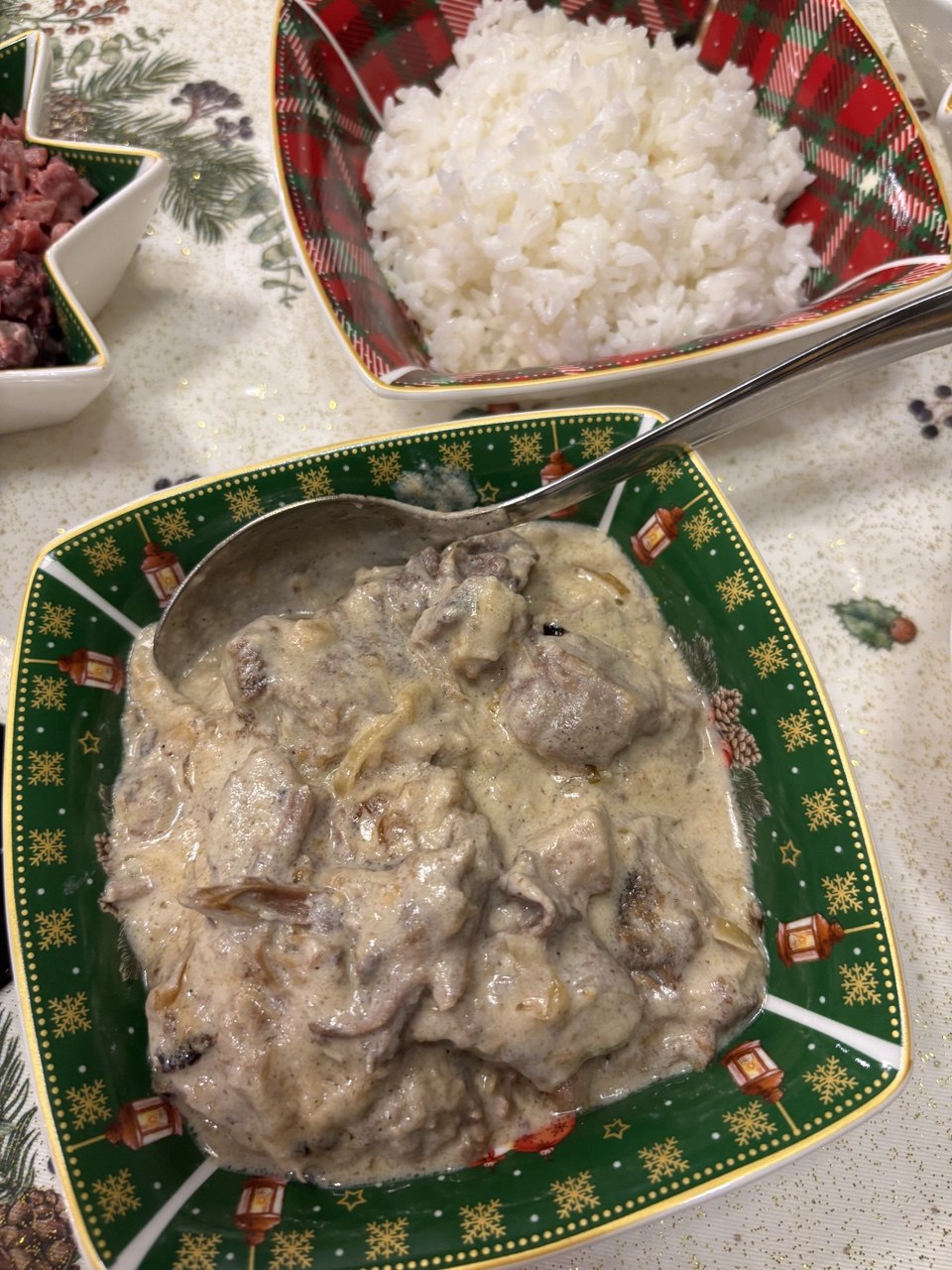 Говяжий язык в сливочном соусе