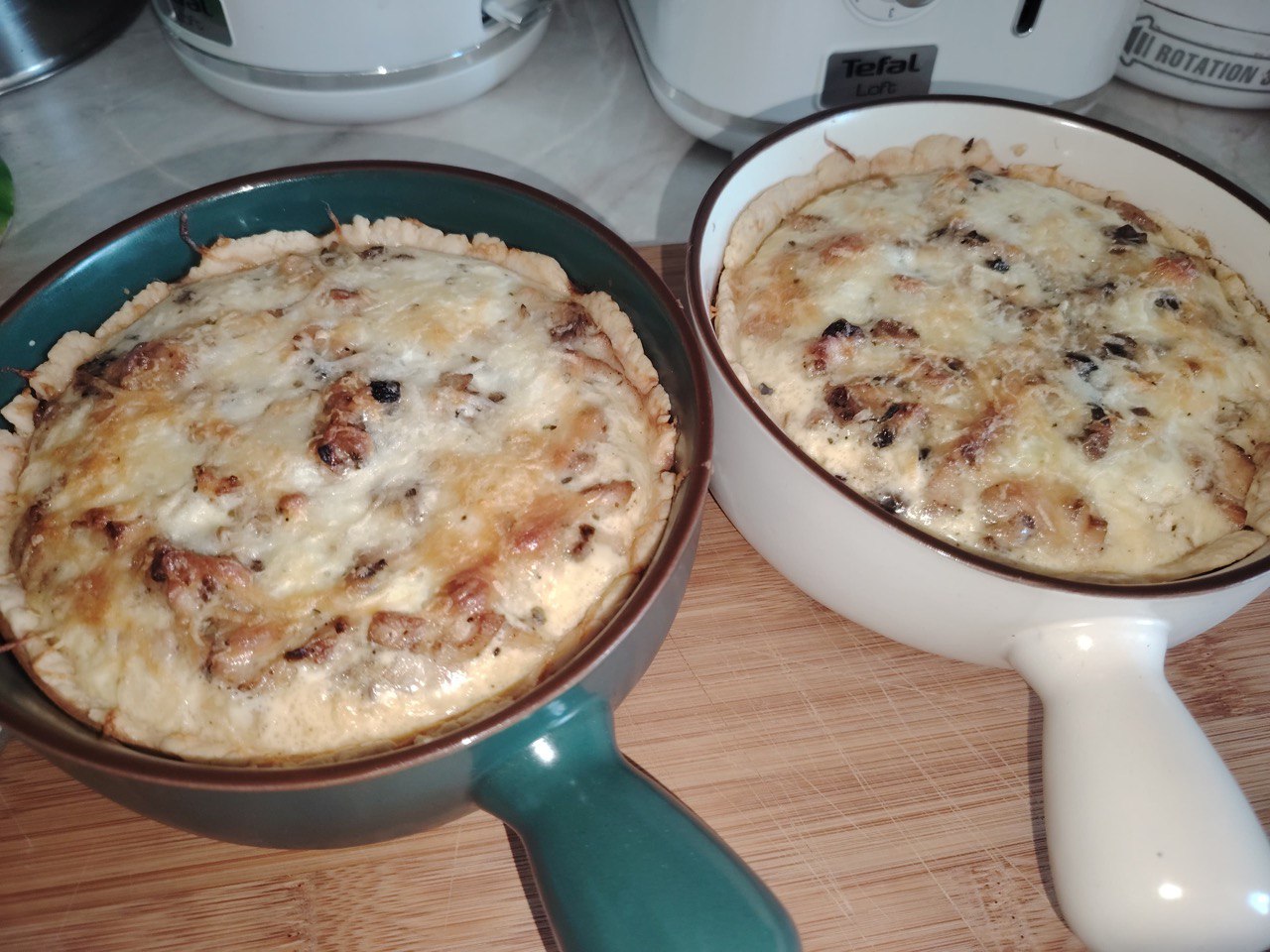 Пирог с курицей и грибами