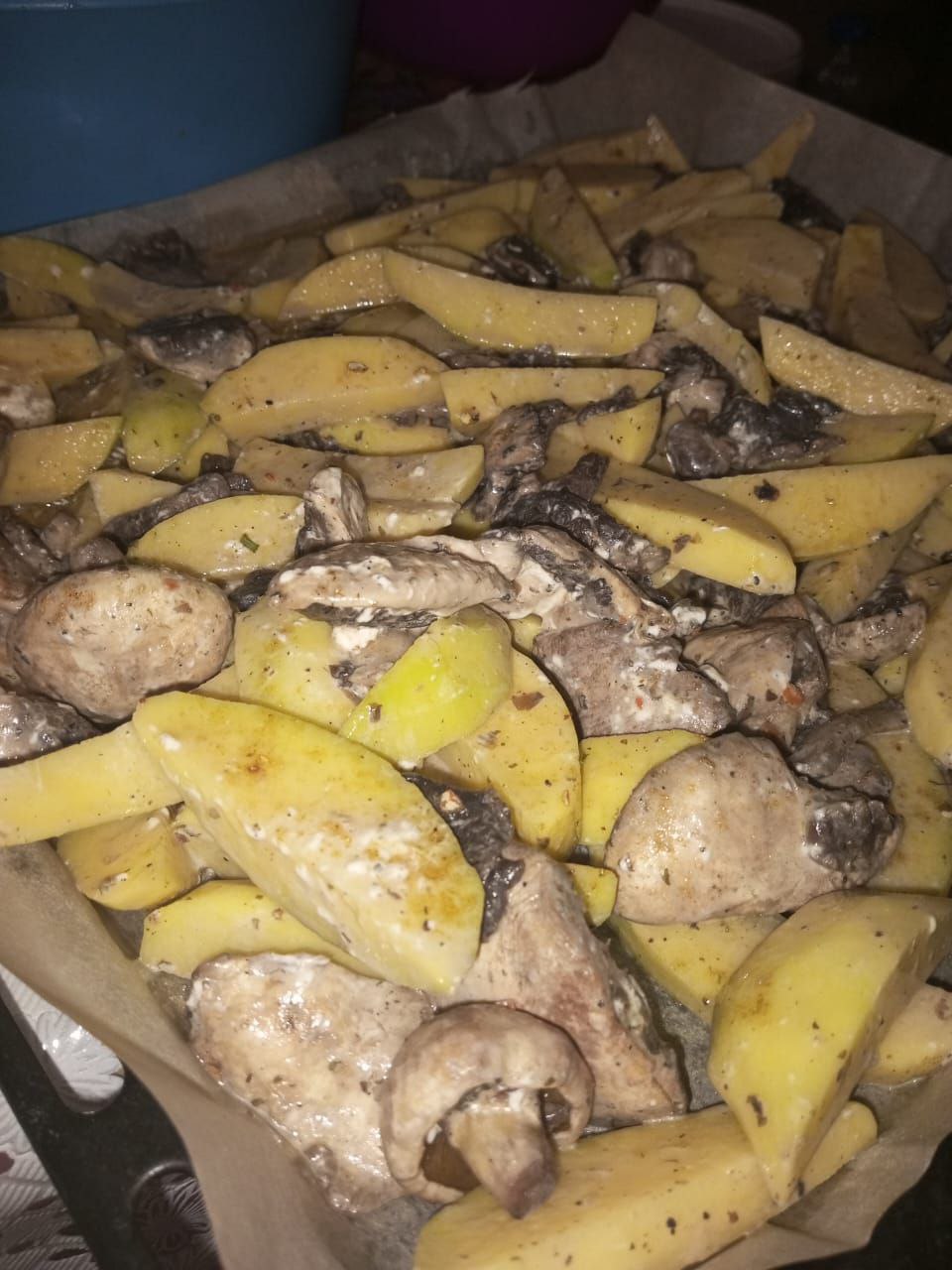 Картофель с курицей и грибами