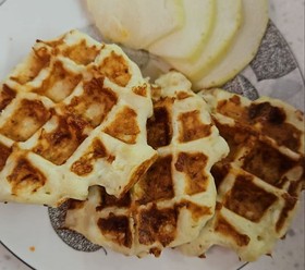 Кабачково-творожно-сырные вафли