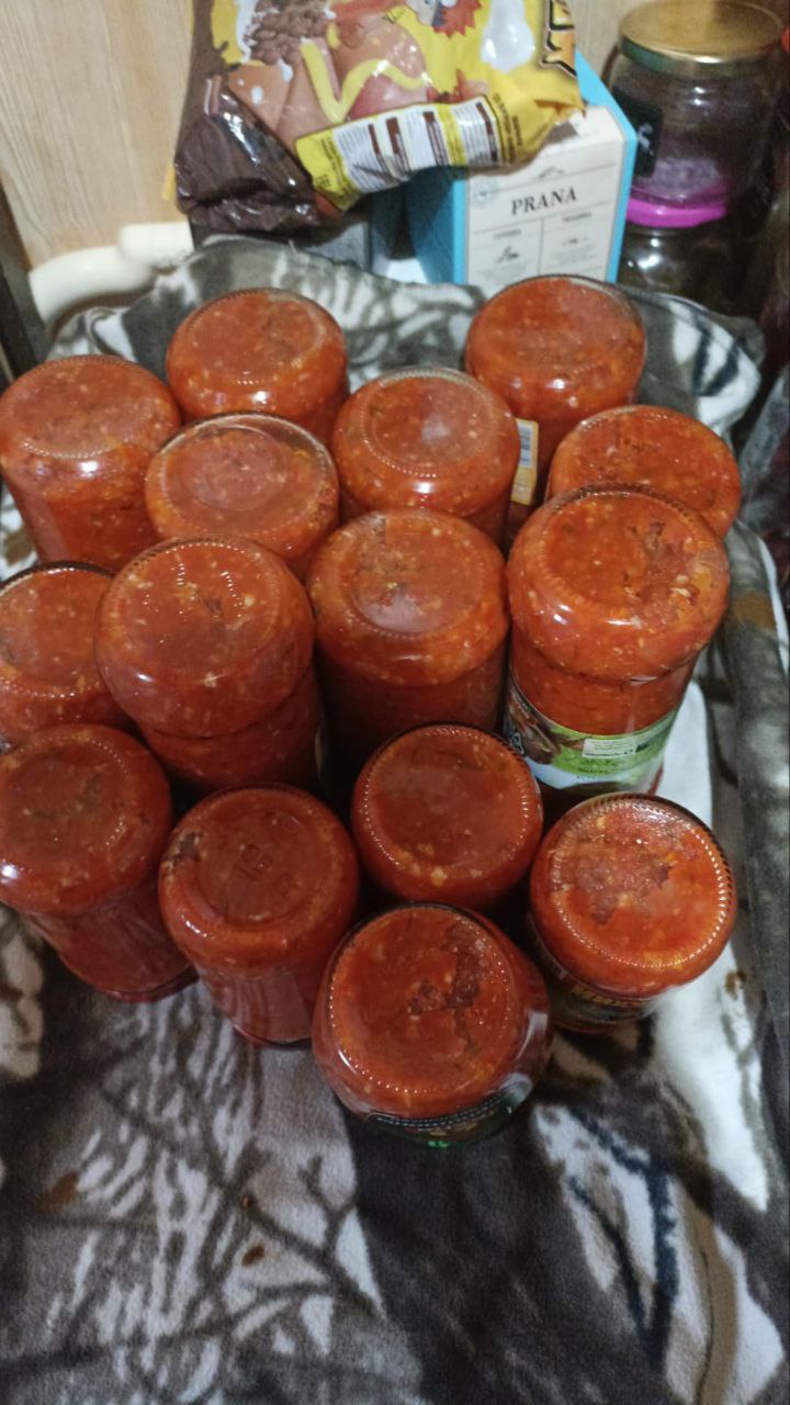 Аджика с яблоками