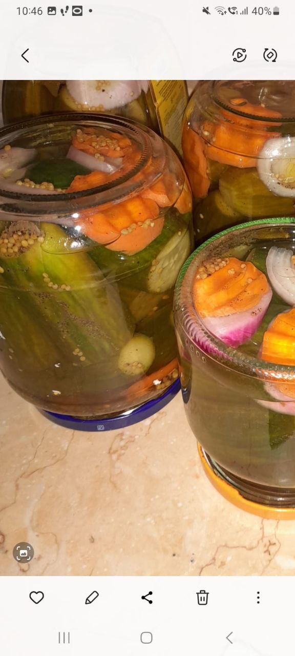 Огурчики с луком и морковью