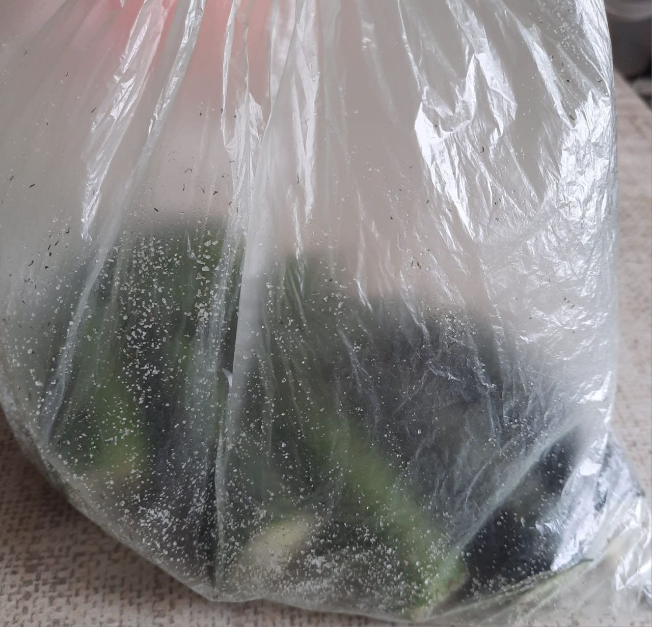 Огурцы малосольные